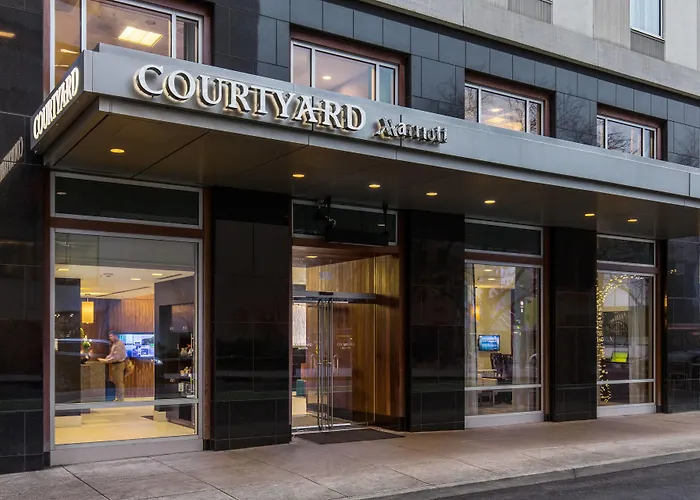 Courtyard By Marriott Portland City CenterAirport Hotel