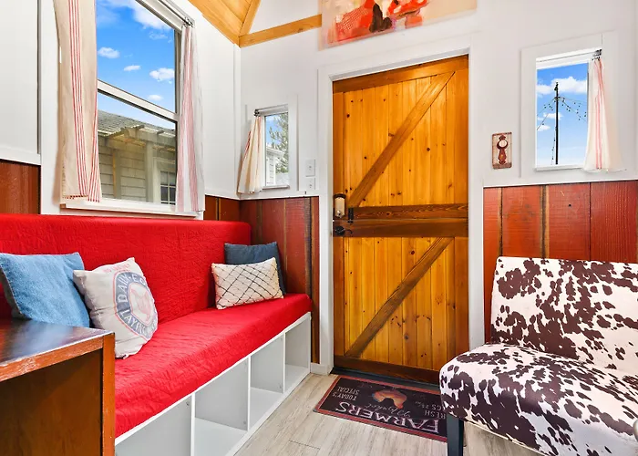 Tiny Digs - Hotel Of Tiny Houses Portland